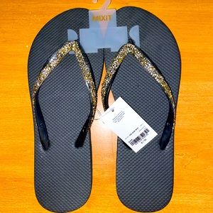 🔖NWT - Flip Flops